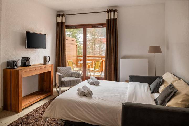 Location de vacances pour 2 personnes, avec sauna et piscine ainsi que jacuzzi et terrasse à Vallorcine - 2