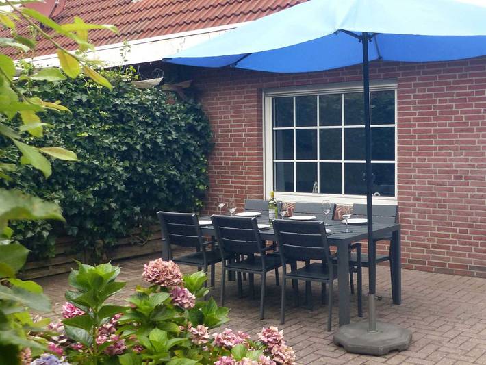 Ferienhaus für 7 Personen, mit Terrasse und Garten in Carolinensiel - 2