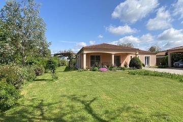 Location de vacances pour 6 personnes, avec jardin et terrasse à Prayssac