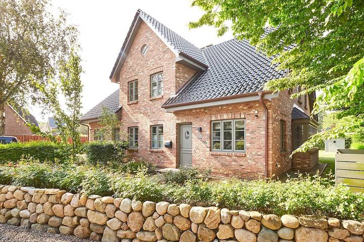 Ferienhaus für 4 Personen, mit Sauna und Balkon sowie Garten - 1
