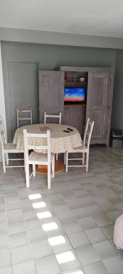 Appartement entier, Studio Cosi idéalement placé Au Cœur de Ville in Bourges, Région de Bourges