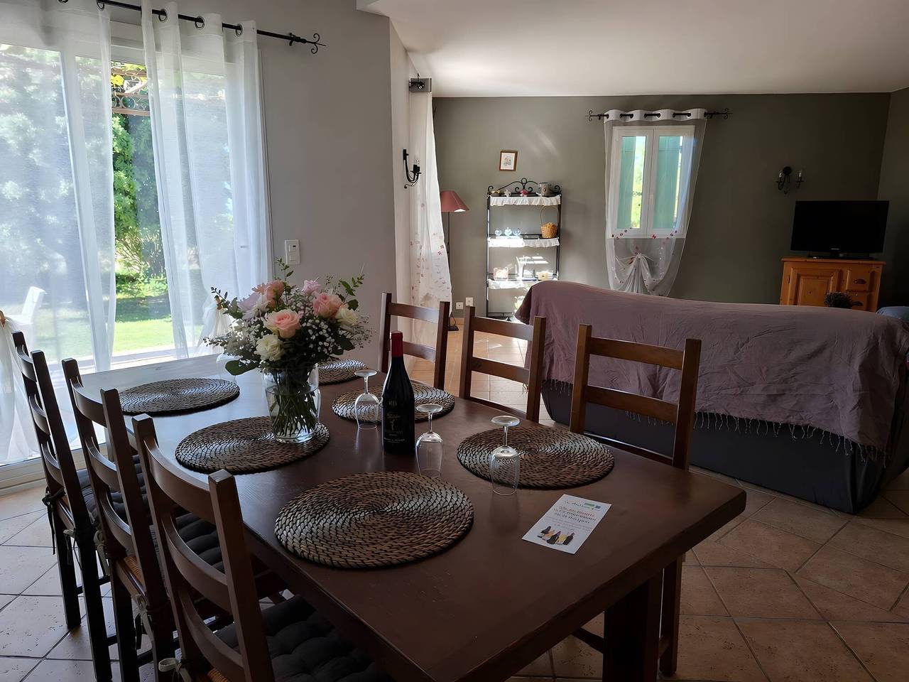 Maison 'Le Clos Du Petit Parrot' : Vue Montagne, Wi-Fi, Climatisation in Vaison-la-Romaine, Parc naturel régional du Mont-Ventoux