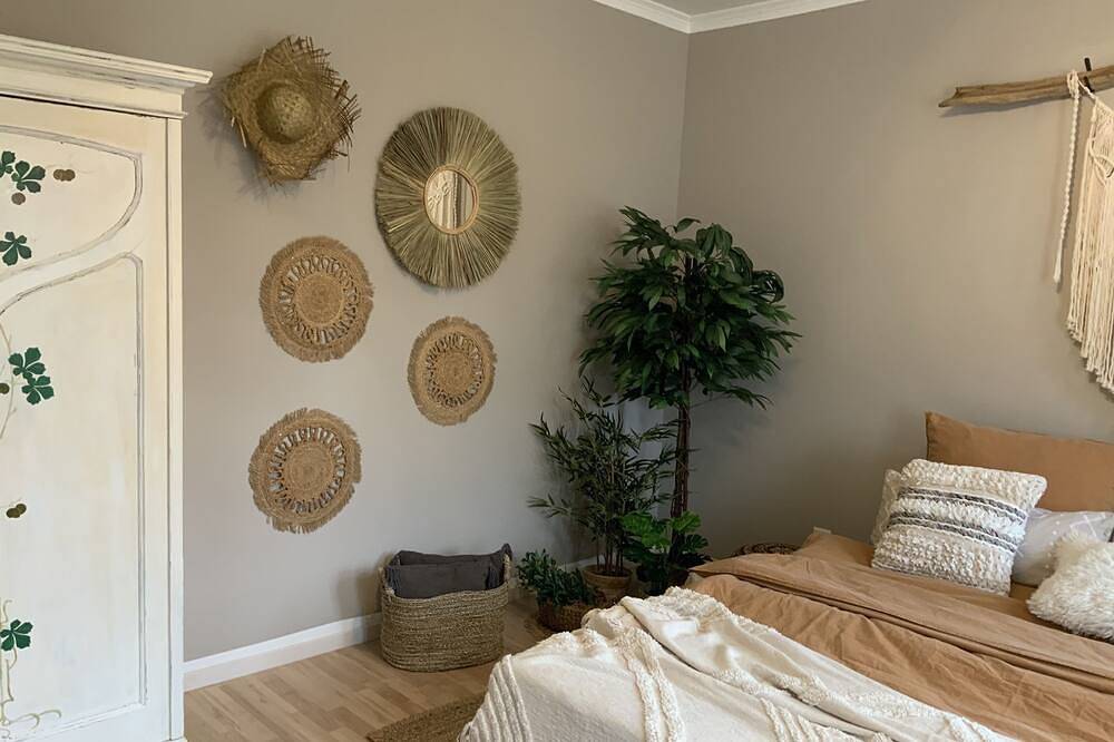 Ganze Wohnung, Wunderschöne Altbauwohnung in Top Lage 10 Minuten nach Magdeburg in Biederitz, Elbe-Börde-Heide