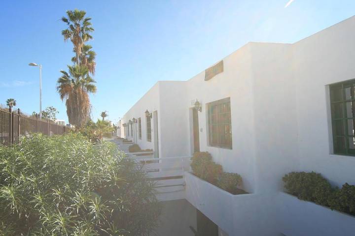 Apartahotel para 5 personas, con vistas y jardín en Puerto del Carmen