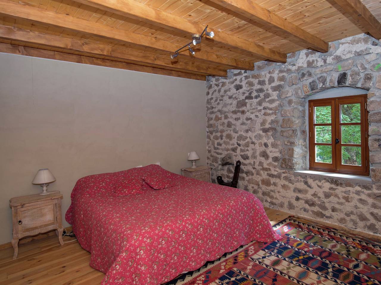 Retraite dans une villa en pierre isolée in Saint-Pierre-sur-Doux, Région de Tournon-sur-Rhône