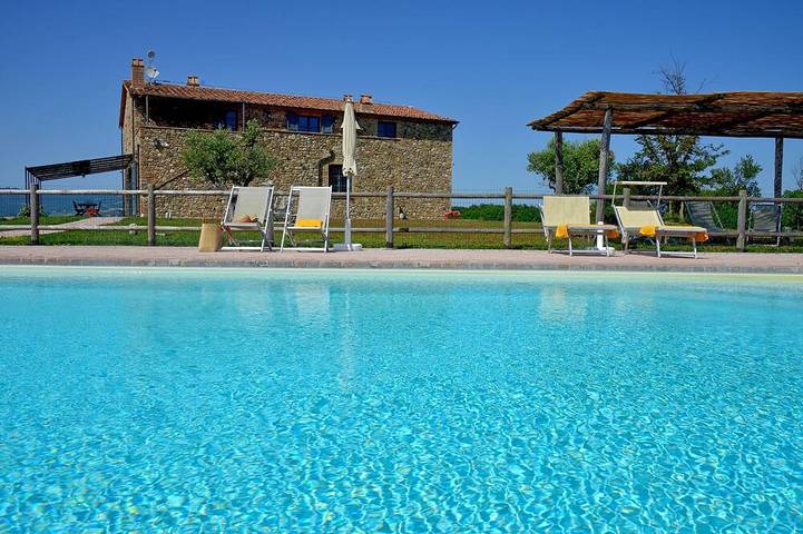 Villa für 21 Personen, mit Terrasse und Garten - 1