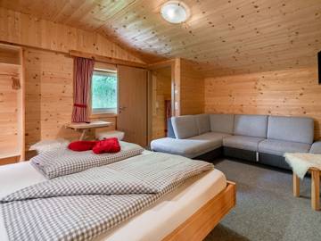 Ferienwohnung für 16 Personen, mit Garten und Terrasse im Zillertal