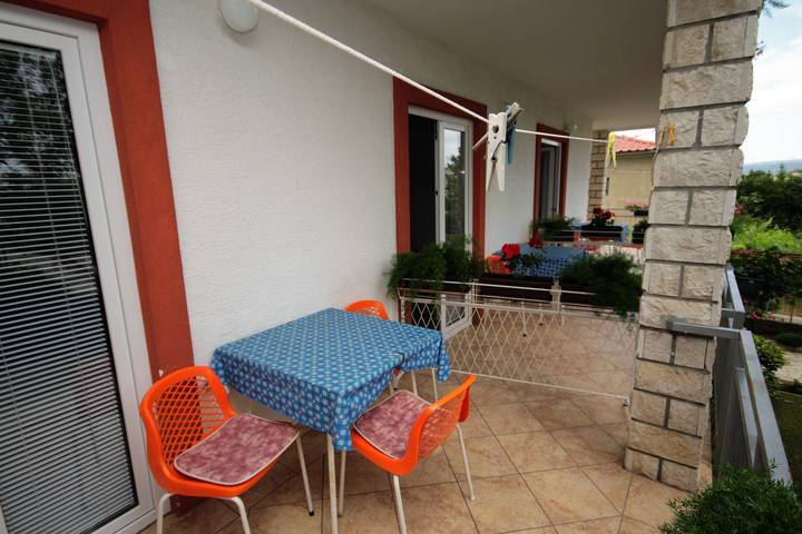 Ferienwohnung für 3 Personen, mit Balkon/Terrasse in Selce