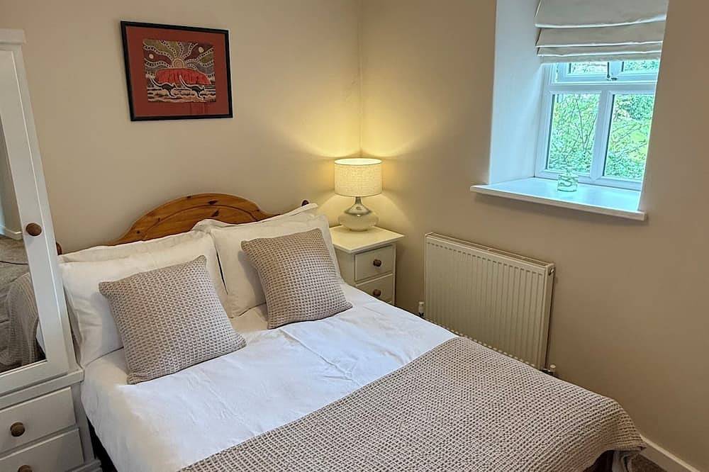 Eyam hikers hideaway. in Eyam, Derbyshire