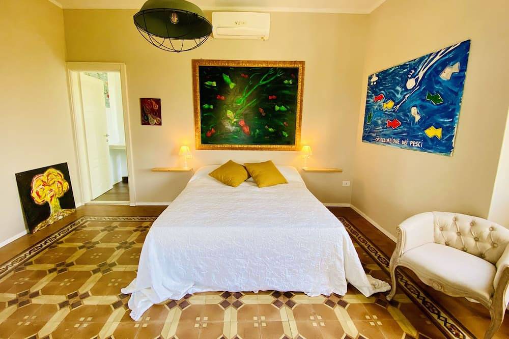 Country house a few steps from Lake Garda in Castelnuovo del Garda, Montañas Garda