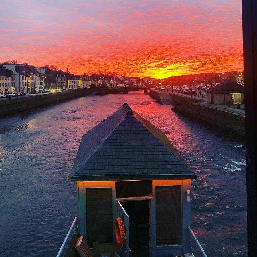 Appartement entier, Une nuit sur le pont 1 in Landerneau, Région de Brest