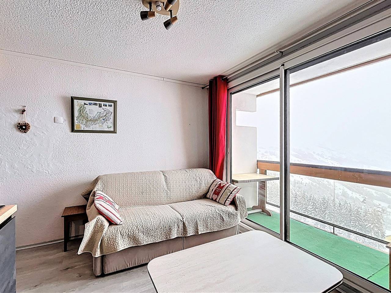 Appartement entier, Appartement pied des pistes avec double balcons et Wifi in Le Corbier, Villarembert