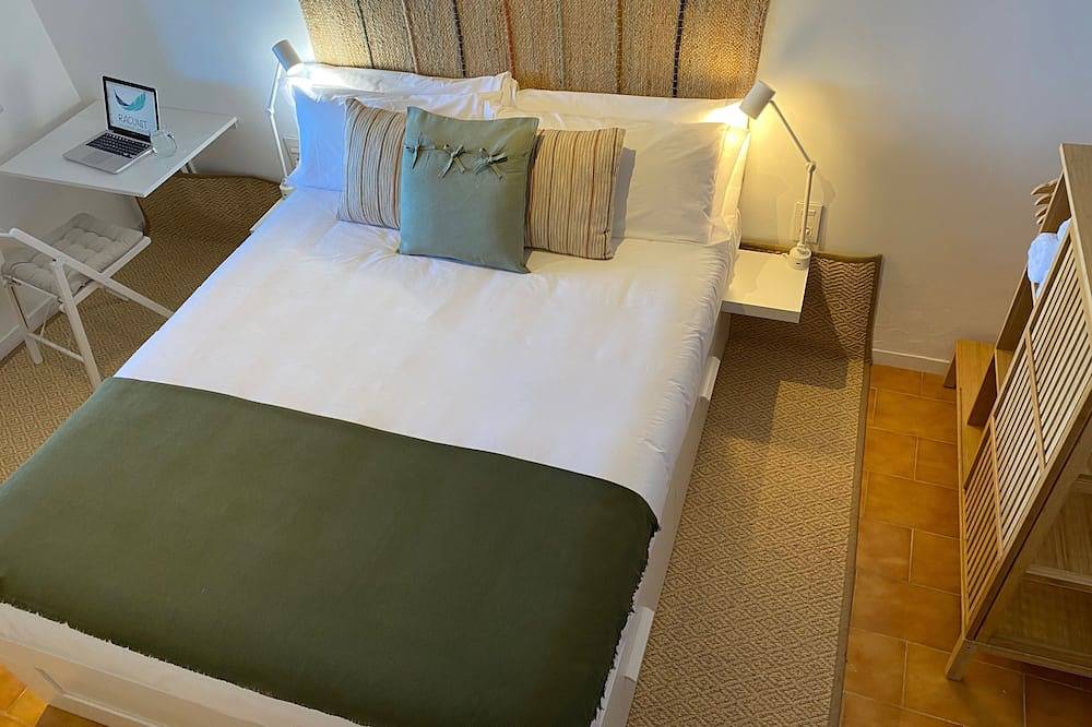 Casa, primera línea de playa en Cunit (Costa Dorada) entre Barcelona y Tarragona in Cunit, Penedes DO