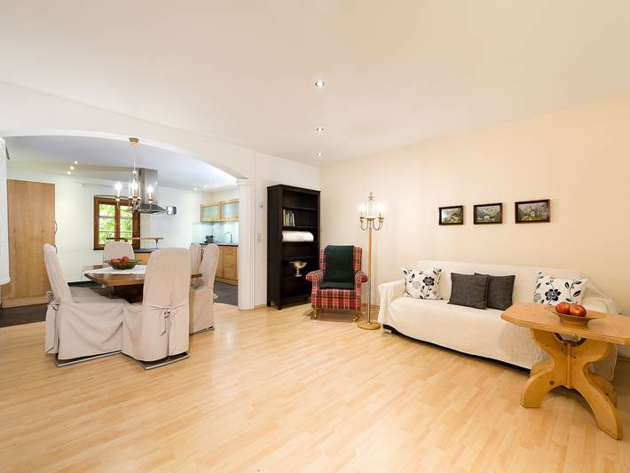 Ganze Ferienwohnung, Appartement 3 "Badetraum" in Innsbruck, Innsbruck Land