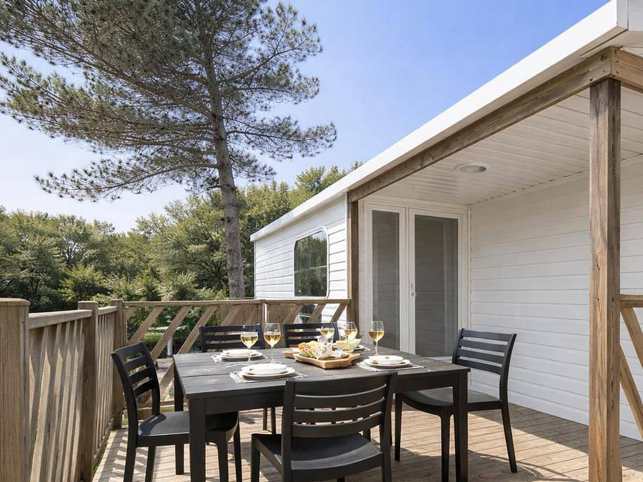 Camping Le Parc des Chênes - Mobilhome 4 personnes - Mobile Home Climatisé 2 chambres in La Croix-Valmer, Région de Draguignan