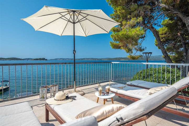 Strandvilla Adriastone mit Pool und Whirlpool in Orebic, Dubrovnik-Neretva