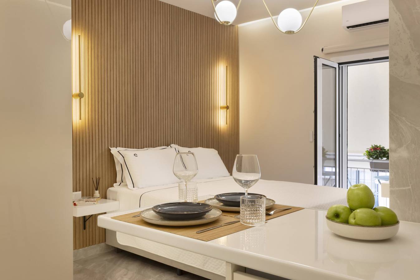 Studio entier, -18·Elegant minimal studio in Kerameikos in Section centrale d'Athènes, Athènes