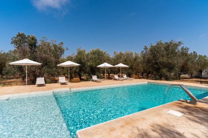 Ferienwohnung für 4 Personen, mit Garten und Kinderpool