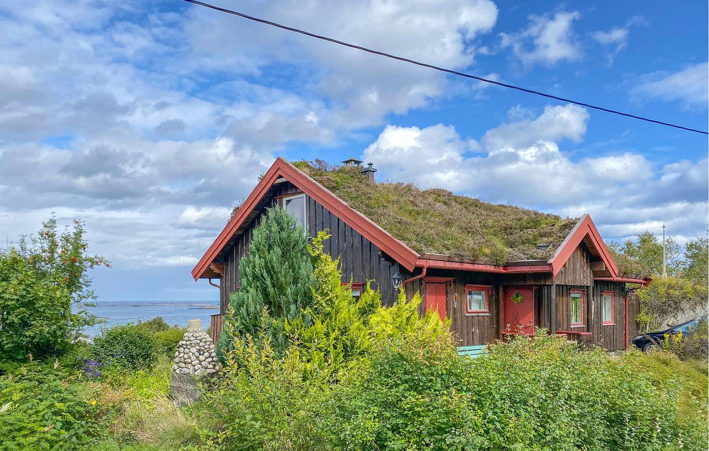Vacation house for 9 people with yard in Fræna, Northern Fjord Norway