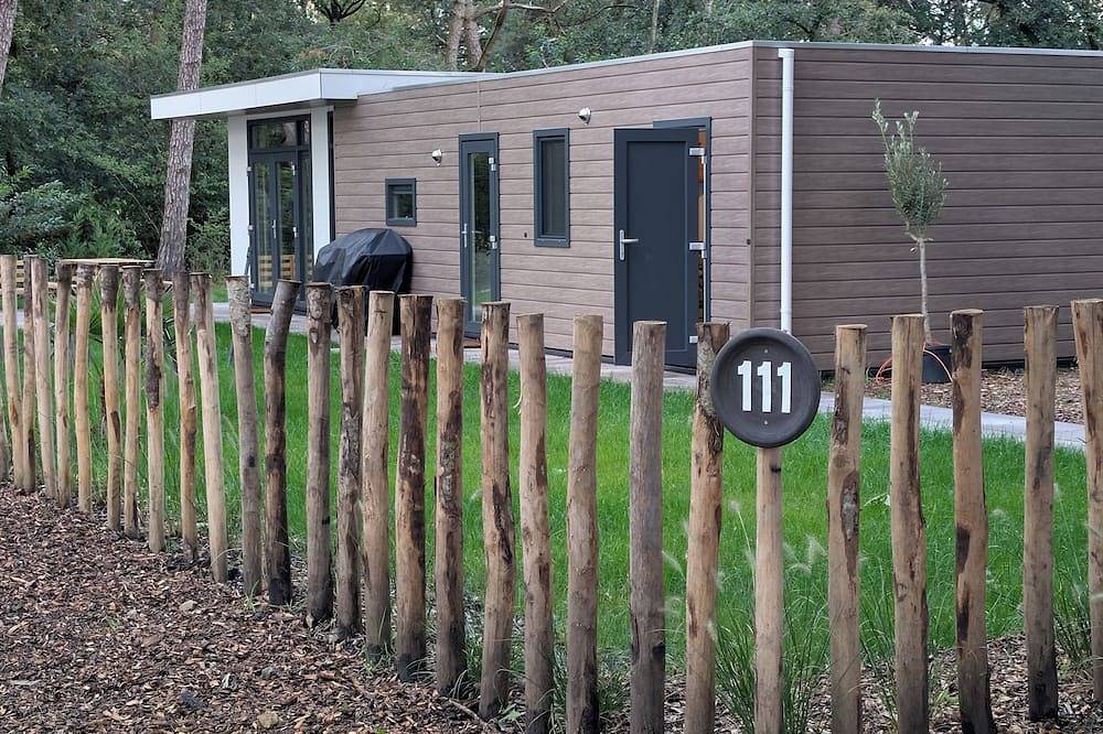 Forest Lodge 111 + Hot tub Het Groene Hert in Sallandse Heuvelrug