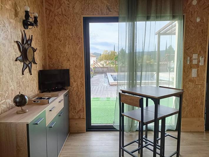 Location de vacances pour 2 personnes, avec terrasse et piscine à Saint-Laurent-de-Carnols - 2