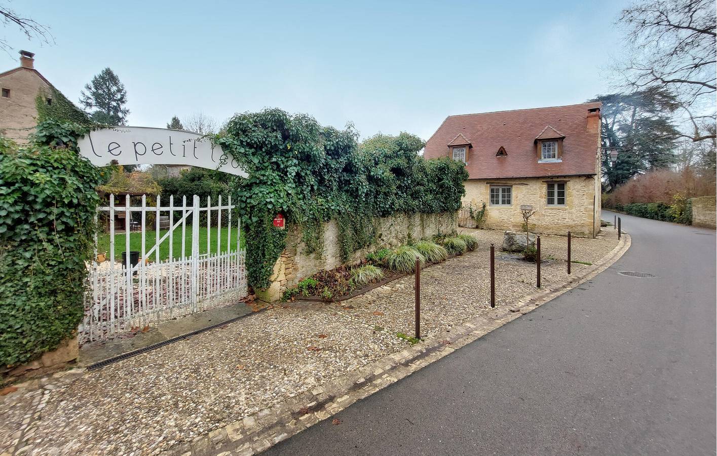 Appartement confortable avec WiFi, TV et parking à 2,5 km de Thonac in Saint-Léon-sur-Vézère, Périgord Noir