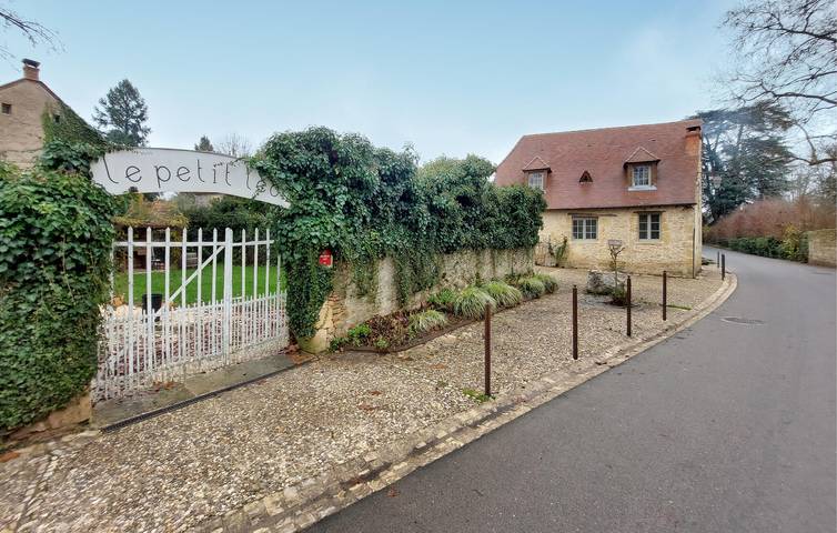 Location de vacances pour 5 personnes, avec jardin et terrasse à Saint-Léon-sur-Vézère