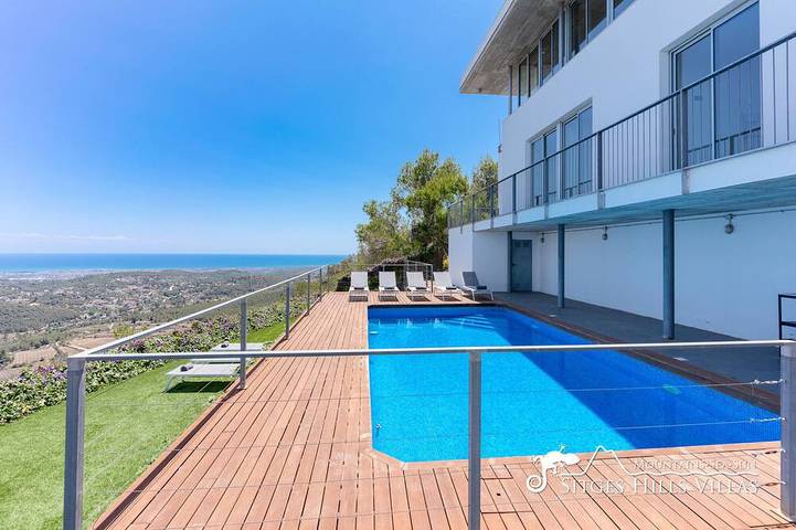 Villa for 9 people, with garden and balcony - 1