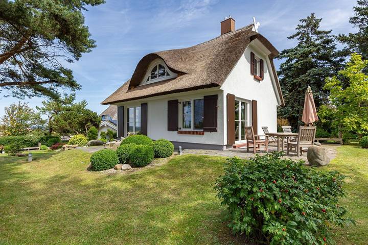 Ferienwohnung für 2 Personen, mit Terrasse und Garten sowie Seeblick an der Ostsee