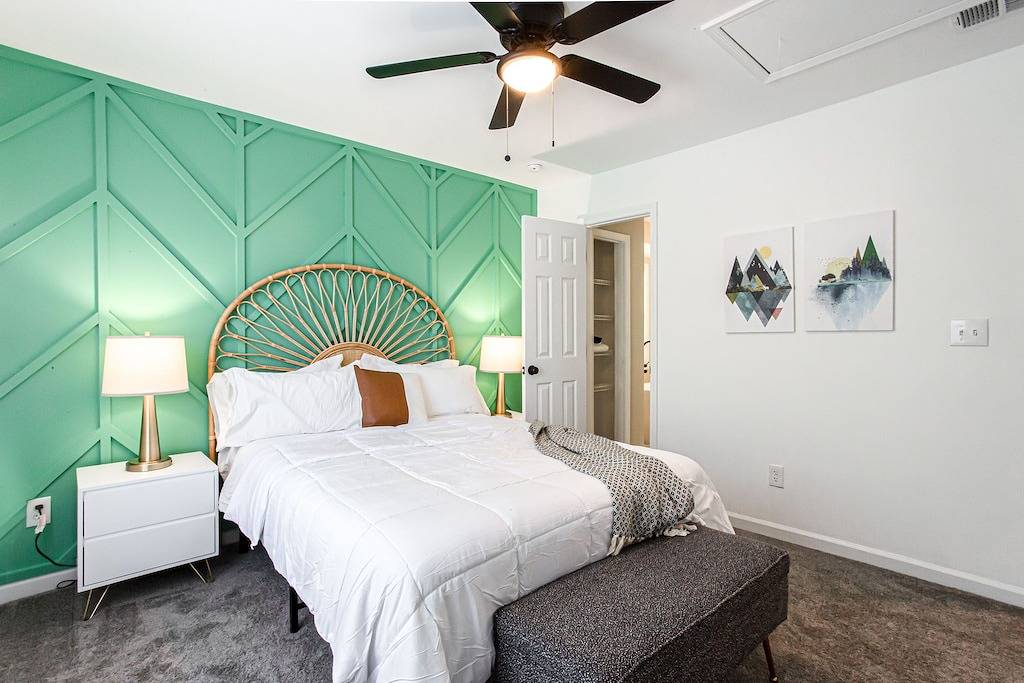 Scandinavian Retreat cls to Battery/Truist/ W King in Smyrna, Cobb County