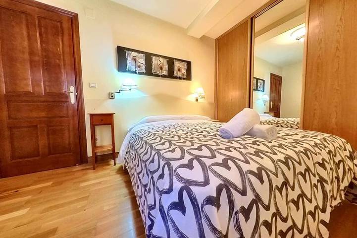 Entire apartment, El Llano Lae - Los Altos de Escarrilla in Escarrilla, Sallent de Gállego