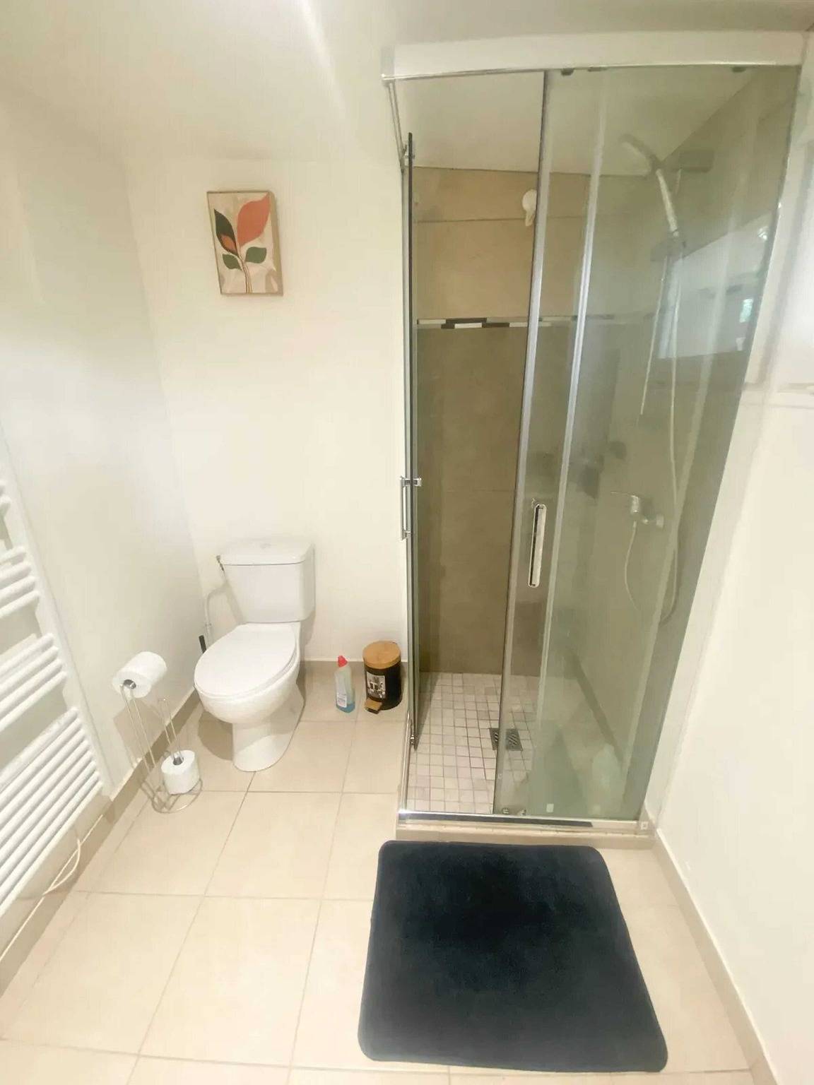 Appartement entier, Appartement cosy à Arnouville - 34 m² avec vue jardin in Val-d'Oise