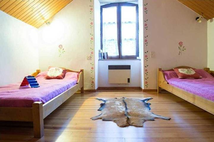 Location de vacances pour 6 personnes, avec jardin à Mas-Saint-Chély - 4