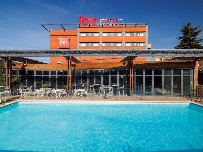 Hôtel pour 4 personnes, avec terrasse et piscine, animaux acceptés à Valence