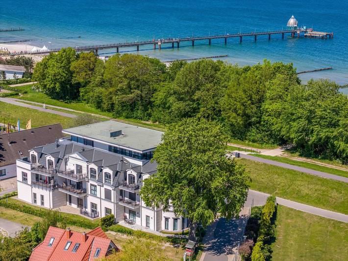 Ganze Ferienwohnung, Logierhaus Friedrich - Komfortable Ferienwohnung in Zingst in erster Reihe am Strand mit Terrasse in Ostseebad Zingst, Zingst