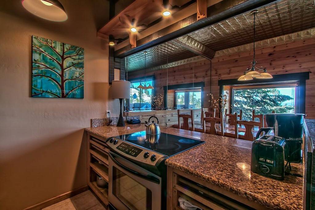 Ganze Wohnung, Die Wahl Der Skifahrer! Schritte Zum Sessellift! Private Hot Tub, Wifi, Ansichten, Schlafen 6 in Kingsbury, Heavenly