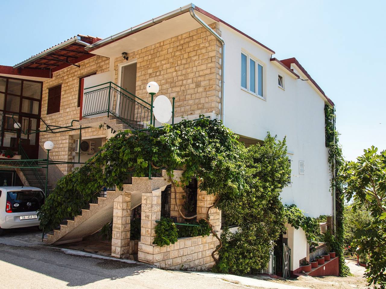 Ganze Wohnung, 1-Zimmer-Ferienwohnung mit Balkon und Meerblick Zivogosce - Porat, Makarska A-16289-a in Zivogosce, Makarska Riviera