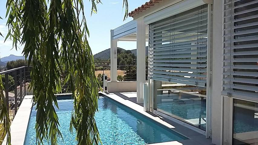 Villa für 6 Personen, mit Ausblick und Pool sowie Garten - 1