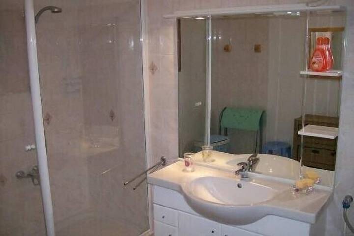 Gîte pour 5 personnes, avec jardin à Ribaute-les-Tavernes - 4