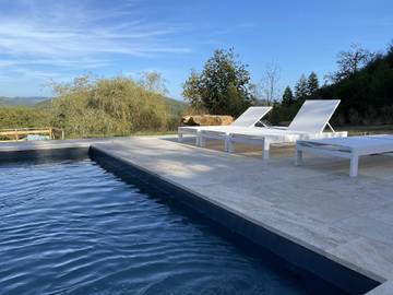 Gîte pour 21 personnes, avec jardin à Saint-Izaire