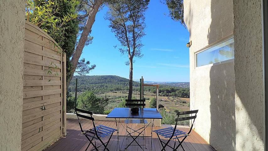 Gîte pour 4 personnes, avec vue et jardin ainsi que piscine et sauna, animaux acceptés à Velaux - 4