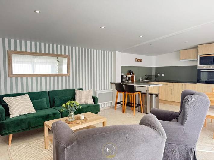 Location de vacances pour 6 personnes, avec terrasse à Baguer-Pican - 4