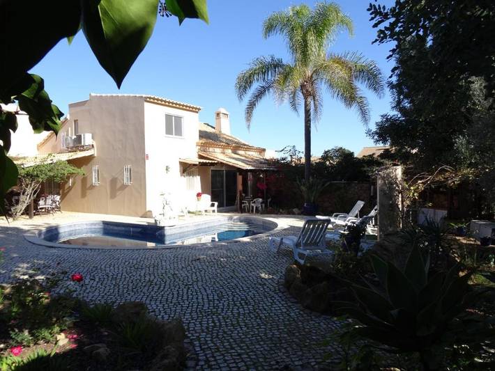 Casa de férias para 8 pessoas, com Terraço e Jardim e ainda Piscina em Algoz