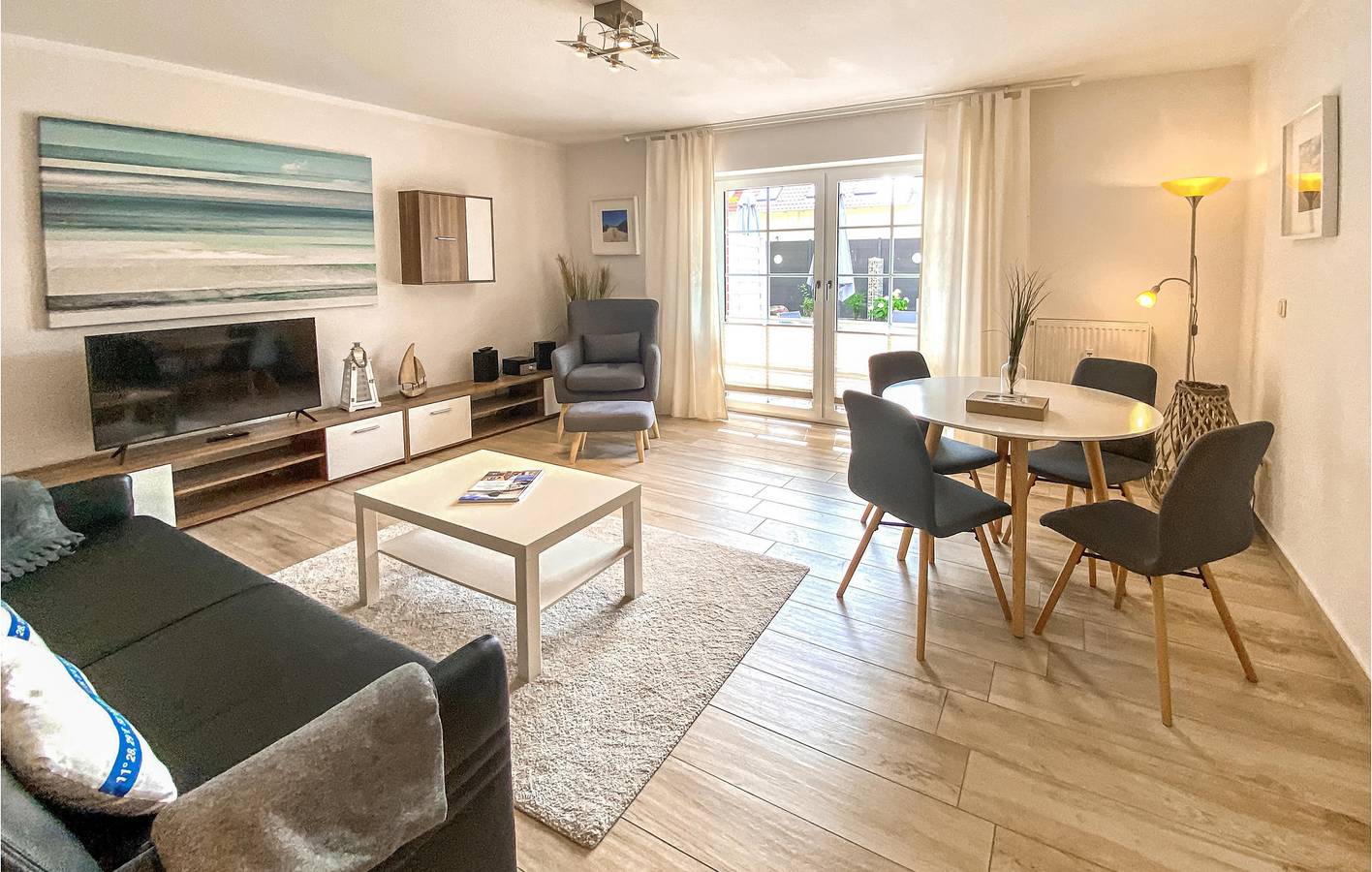 Ganze Ferienwohnung, Gemütliche Strandwohnung mit TV, Parkplatz, Terrasse & WiFi in Gollwitz, Nordwestmecklenburg (Wismar und Umgebung)