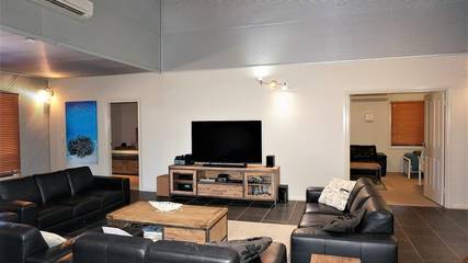 Holiday Home for 10 People in Exmouth, Western Australia, Photo 1