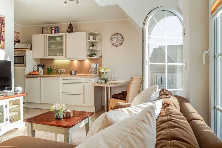 Ferienwohnung für 2 Personen, mit Balkon und Sauna in Zingst - 4