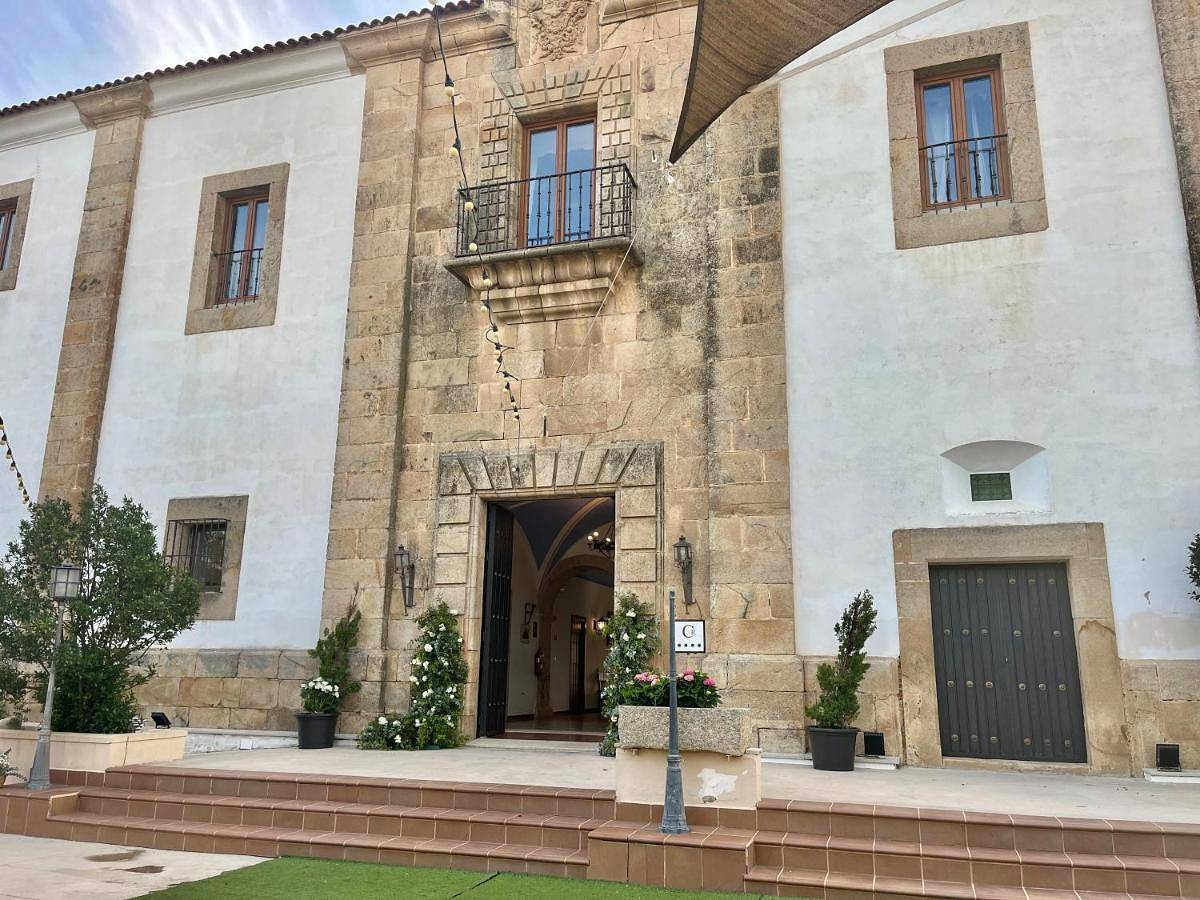 Villa with Private Pool in Cáceres, Provincia de Cáceres
