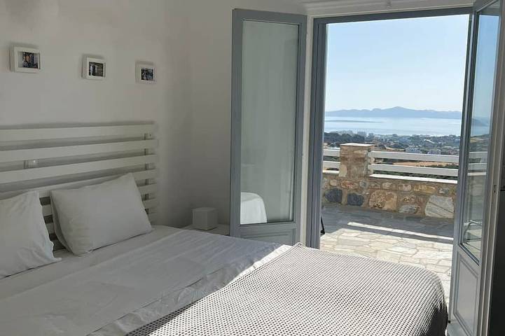Villa Meraki in Agkairia, Paros