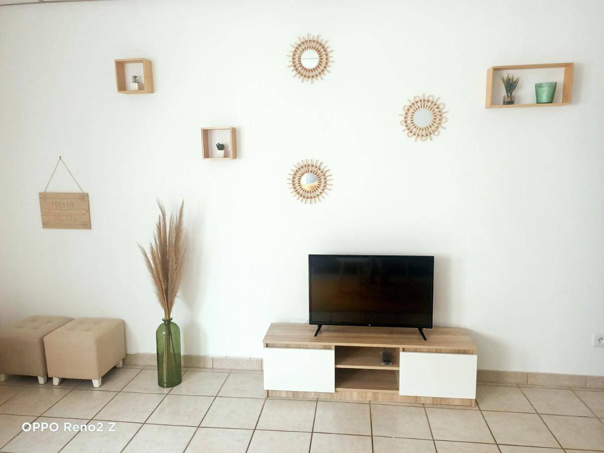 Appartement entier, One-Bedroom Apartment in Saint-Laurent-de-la-Salanque, Côte d'Améthyste