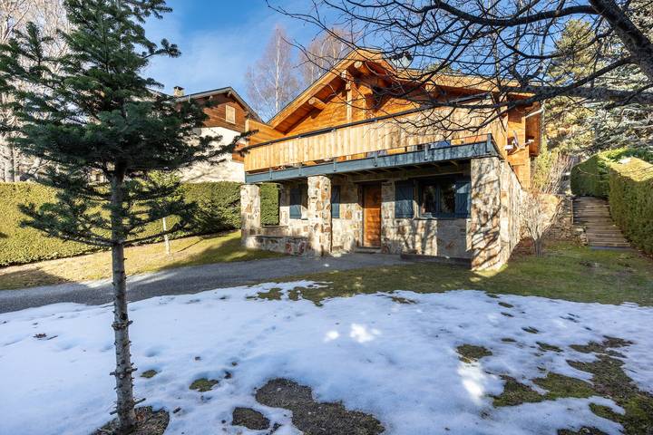 Chalet pour 8 personnes, avec jardin et balcon à Bolquère
